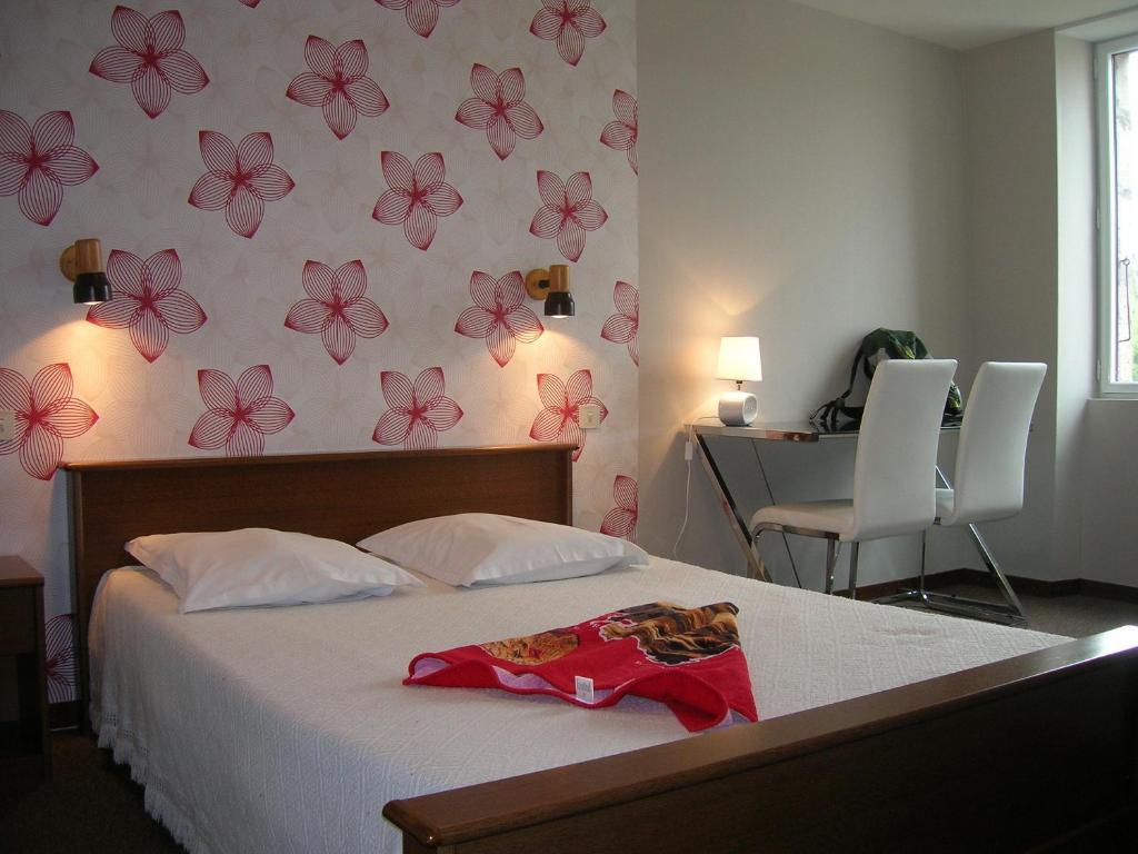 Le Relais De Ceilhes Hotel Room photo